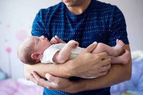 Pediatras pedem aprovação de lei com licença-paternidade de 1 mês