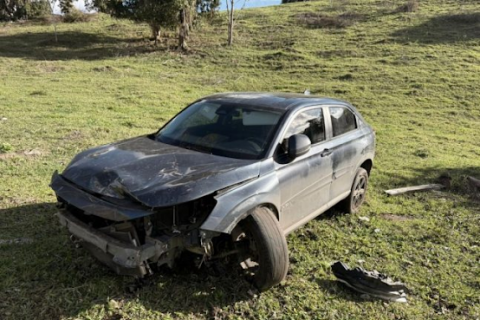 Médico perde controle de veículo e sofre acidente na BA-120, em Gongogi