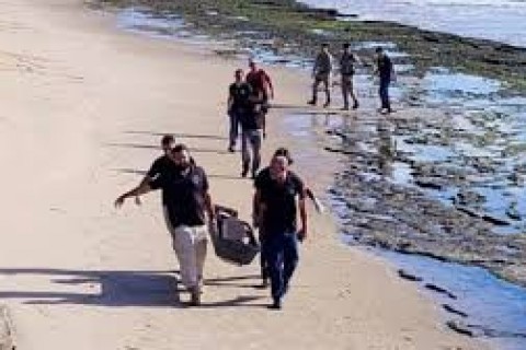 Corpo é encontrado na praia próximo à ponte Jorge Amado, em Ilhéus