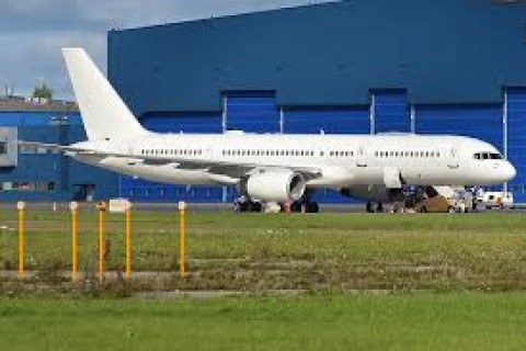 Mistério no ar: Avião da Força Aérea dos EUA pousa no Brasil sem explicação oficial