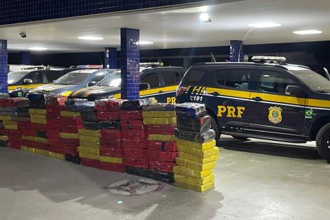 Motorista é preso suspeito de transportar quase duas toneladas de maconha em caminhão na Bahia