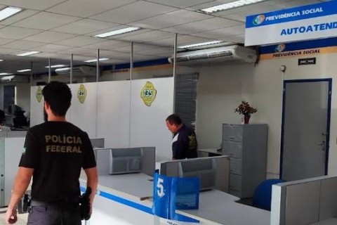 PF prende em flagrante estagiário do INSS por fraudes em empréstimos