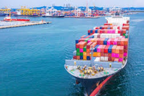 Balança comercial tem saldo positivo de US$ 6,1 bi em agosto após um mês de tarifaço
