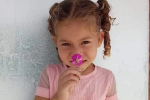 Menina de 5 anos morre ao cair de transporte escolar no norte da Bahia