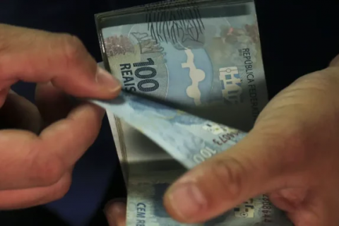 Mais de 40 milhões de trabalhadores simulam consignado para CLT até este domingo