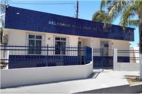 Mãe é presa após tentar sufocar filha de dois anos com travesseiro no sul da Bahia