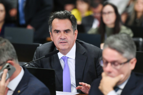 Ciro Nogueira diz que atuação de Eduardo Bolsonaro nos EUA causou “prejuízo gigantesco” à direita