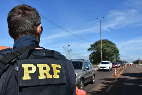 Advogado é detido com aproximadamente R$ 500 mil em espécie dentro de mala em Feira de Santana