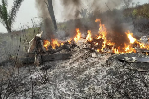 Avião de pequeno porte cai e deixa 5 mortos no Mato Grosso