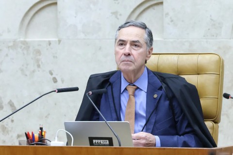Barroso diz que regulação das redes se tornou imprescindível no país