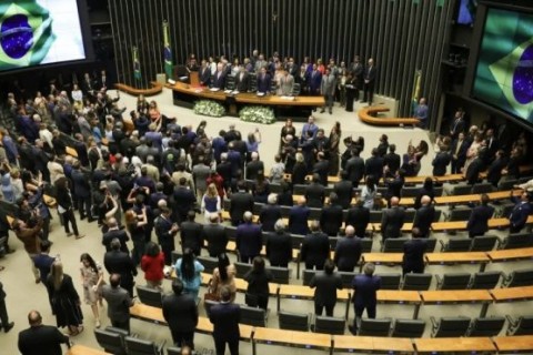 STF, Congresso e governo discutem reajuste no teto salarial como moeda de troca por fim de penduricalhos