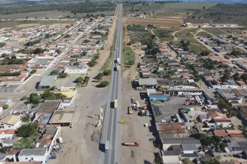 Homem atira na esposa e depois comete suicídio no Km 100