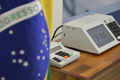 Eleições 2024: prazo para transferir o título e votar para prefeito e vereador acaba em 8 de maio