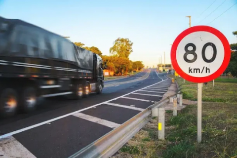 Governo avalia mudar os limites de velocidade nas vias do Brasil