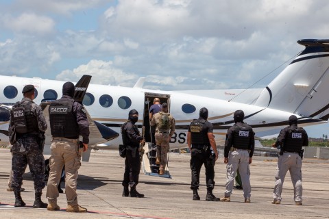 PMs presos na Operação El Patron são transferidos para presídio federal