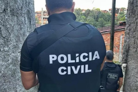 Homem é preso após invadir casa e estuprar vizinha na Bahia