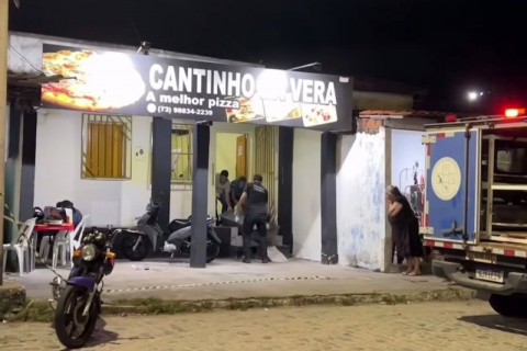 Jovem de 17 anos é morto a tiros dentro de pizzaria em Jequié