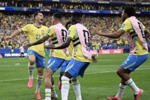 Brasil vence o Japão de virada e avança às oitavas da Copa do Mundo