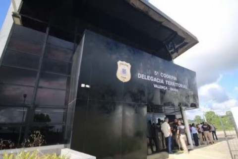 Homem é preso suspeito de abusar de três meninos que frequentavam mesma igreja na Bahia