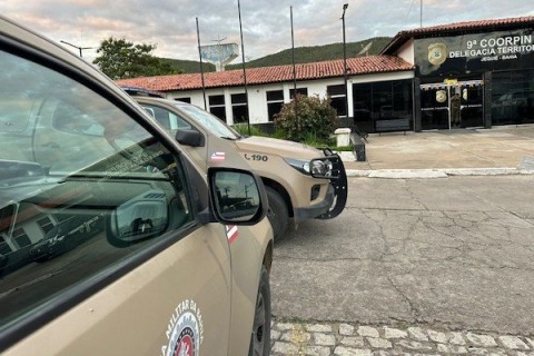 Dois adolescentes de 14 anos são apreendidos com pistola 9 mm em Jequié