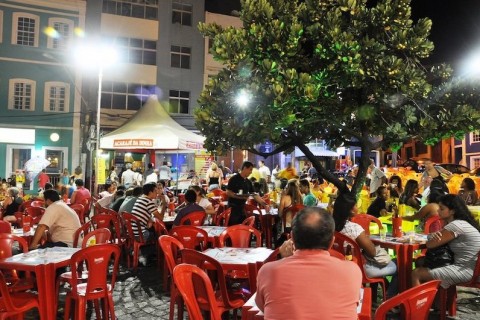 Pesquisa aponta que 8 de cada 10 brasileiros têm medo de sair à noite